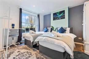 Impeccable 4-Bed House in Brixton London